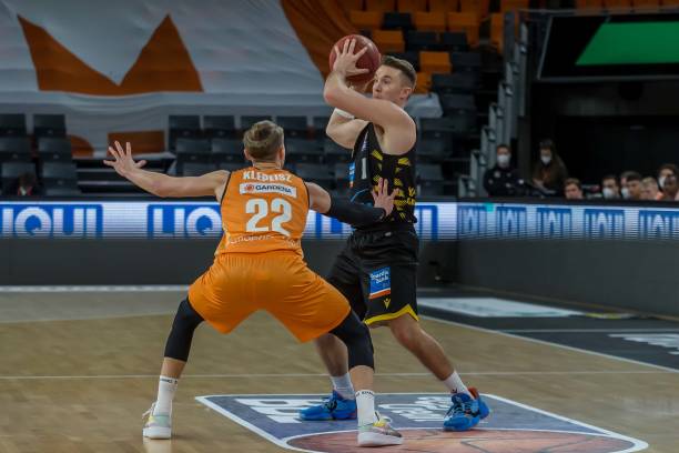 也体现了独 也体现了独