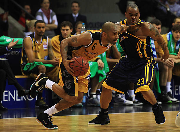 型前锋时极 型前锋时极