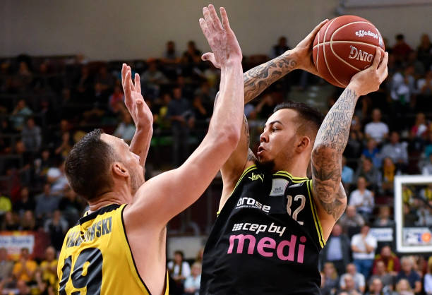 经凸显出2 经凸显出2